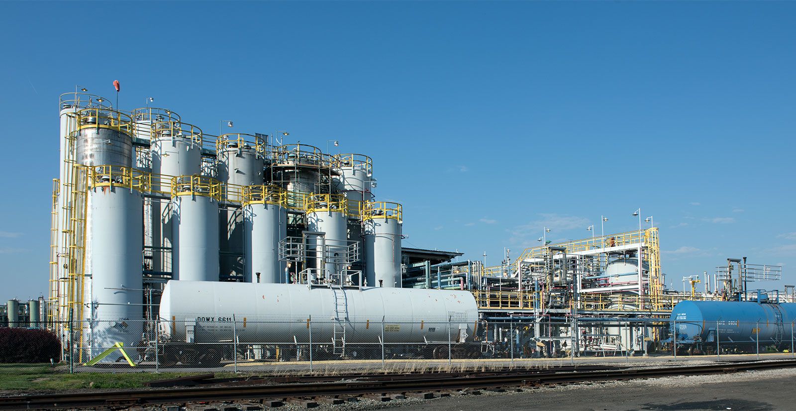 Chemical manufacturing process plant